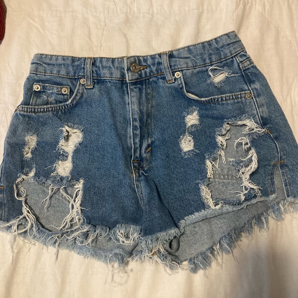 pull&bear distressed Denim Women's Shorts